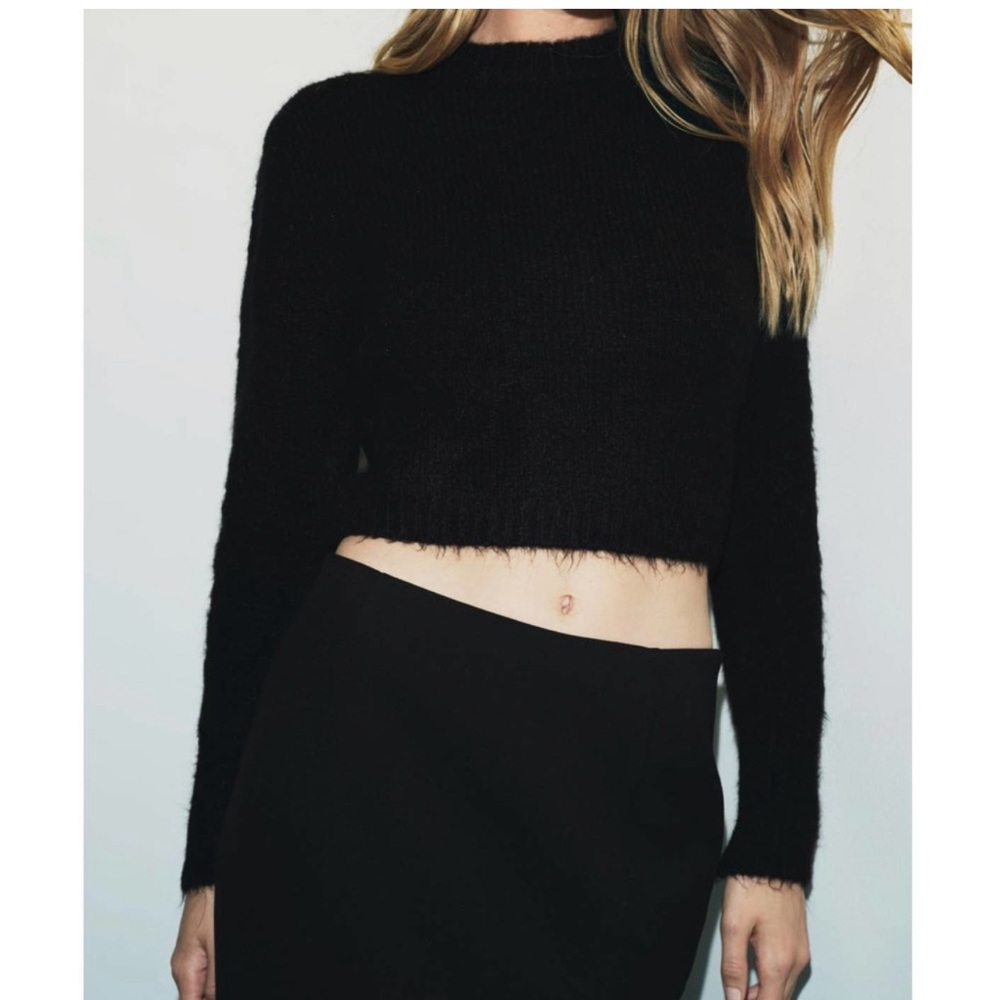ZARA Cropped Fuzzy Knit Sweater Alpaca Wool Blend Long Sleeve Black